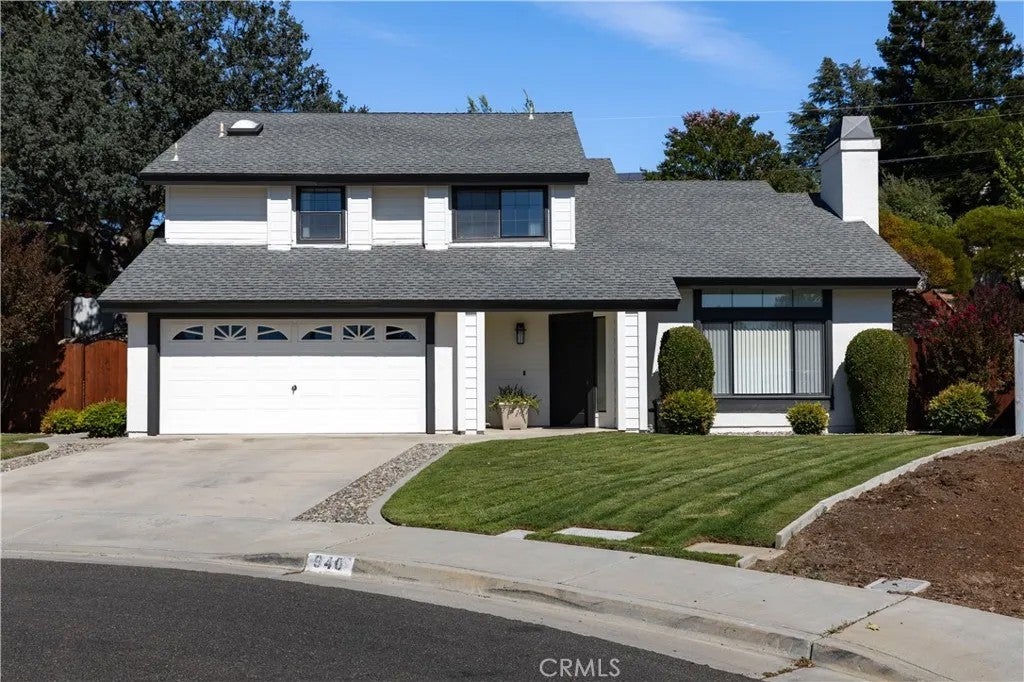 940 Moody Court — photo