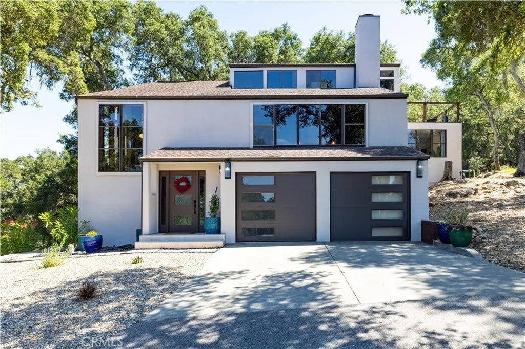 2570 Alturas — photo