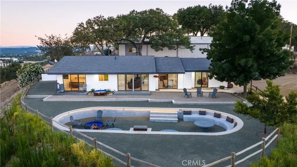 840 Madrone — photo