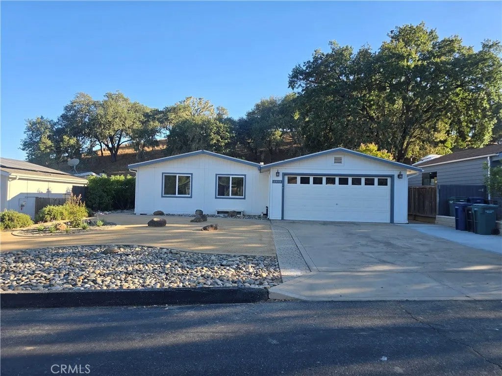 2510 Bridle Trail — photo