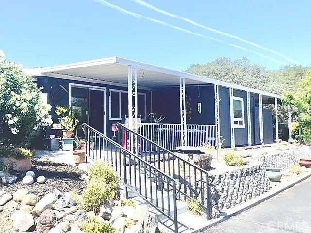 10824 Los Pueblos — photo