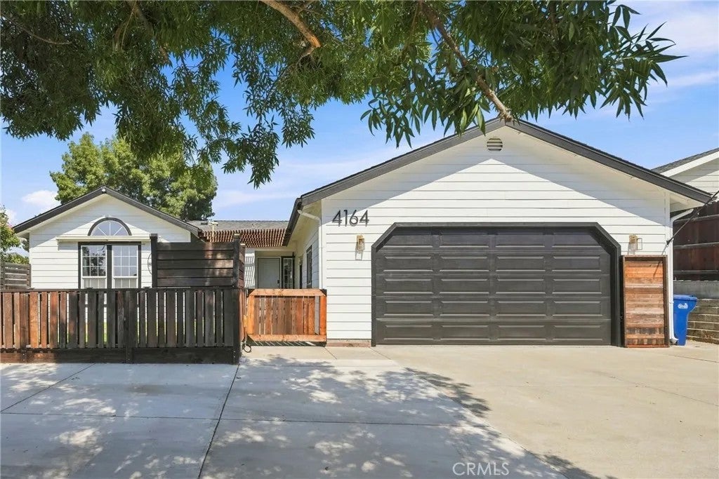 4164 Hackney — photo