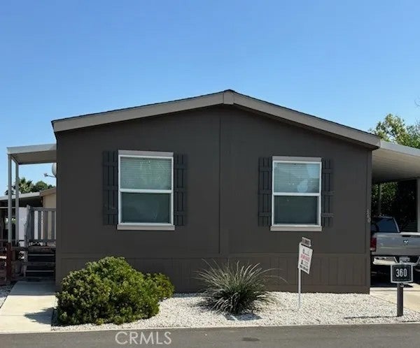 21100 State 360 — photo