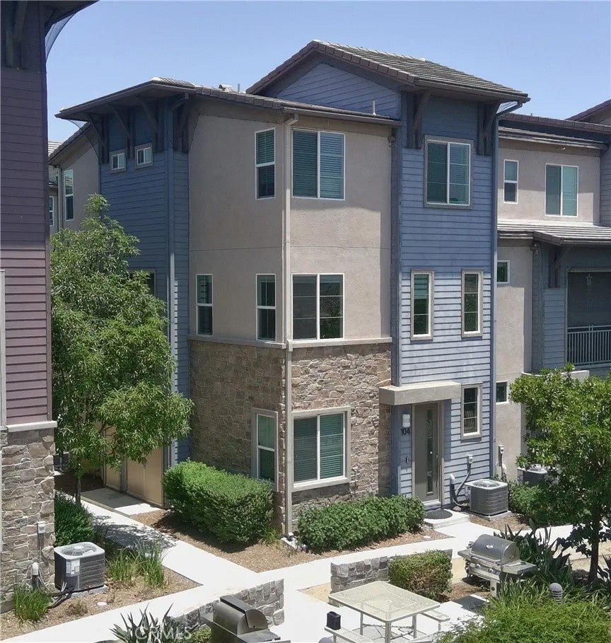 1014 Savi Drive 104 — photo
