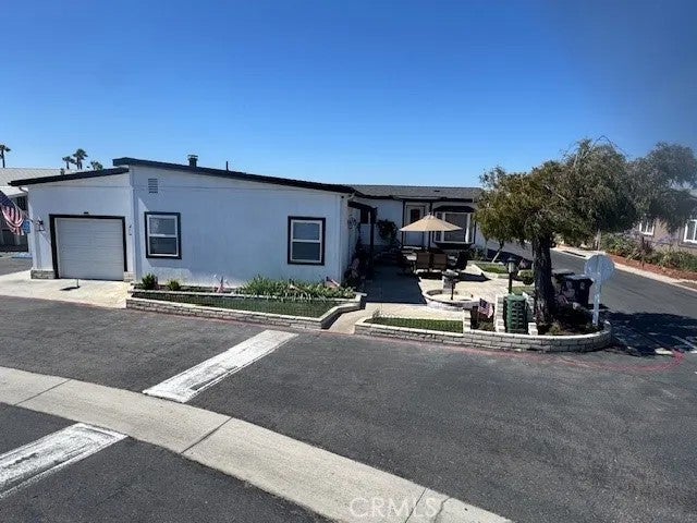 21851 Newland 232 — photo