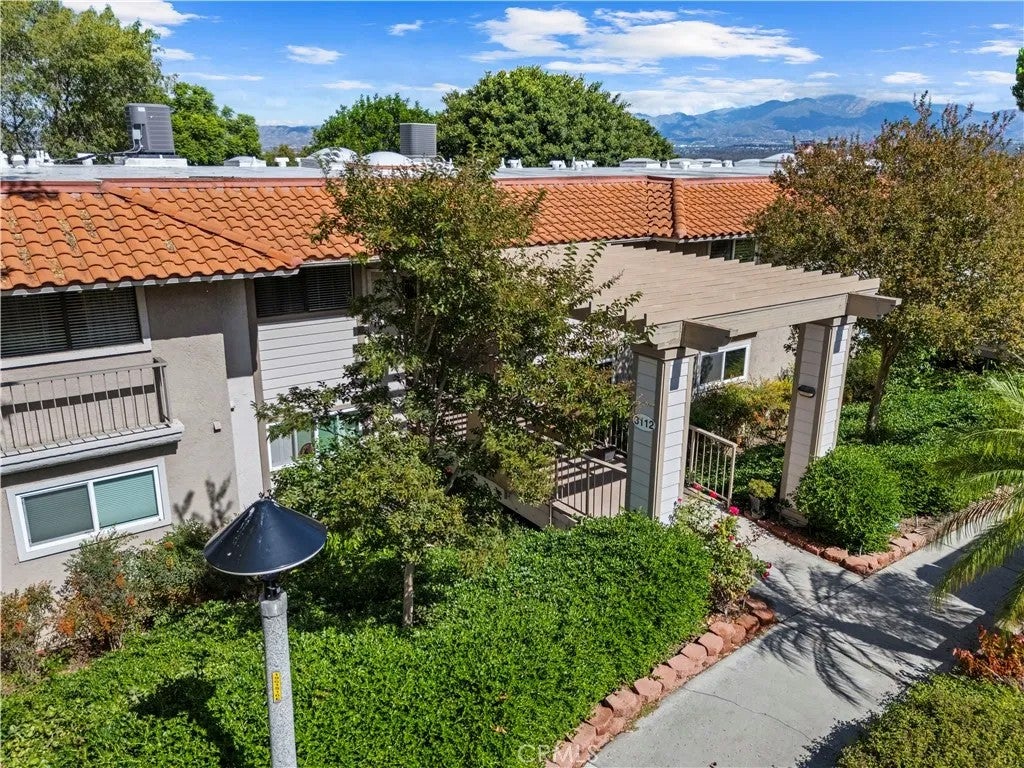 3112 Via Serena South O — photo