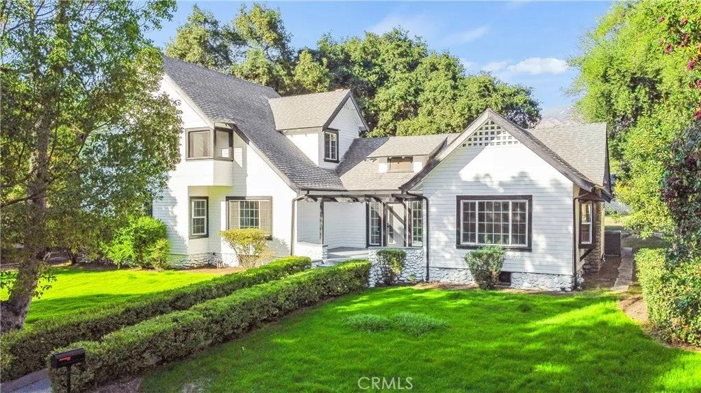379 Buena Loma — photo