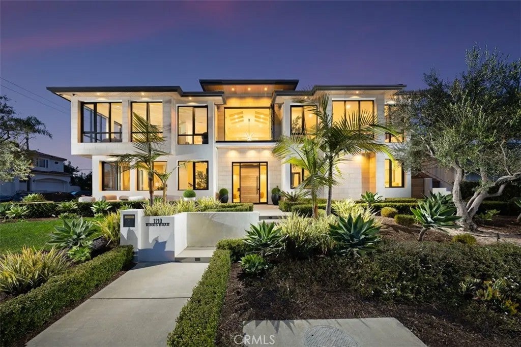 1210 Kings Rd — photo