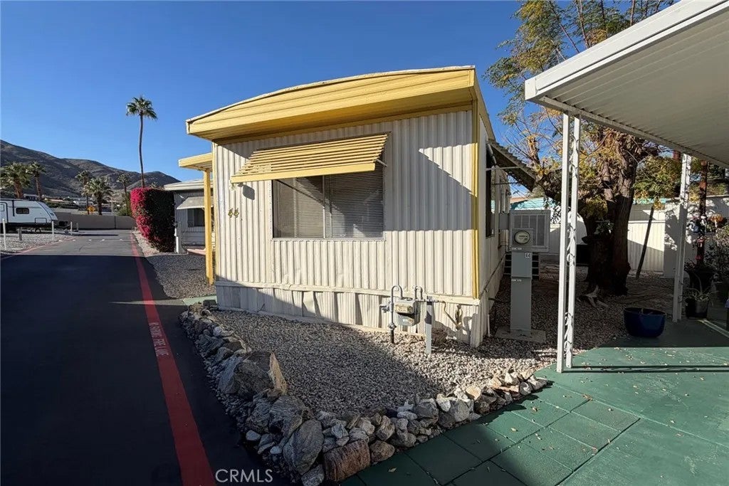 70210 Highway 111 44 — photo