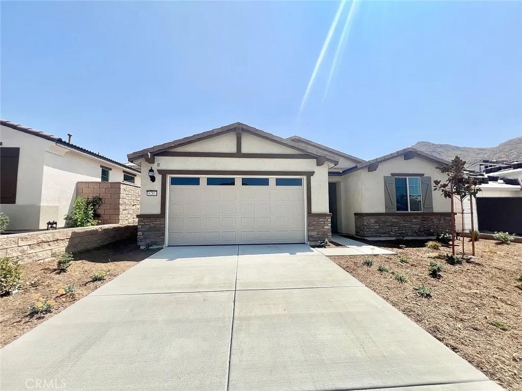 8285 Tristan Ln — photo