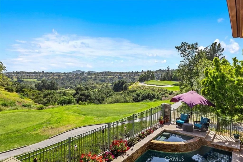 71 Golf Ridge Drive — photo