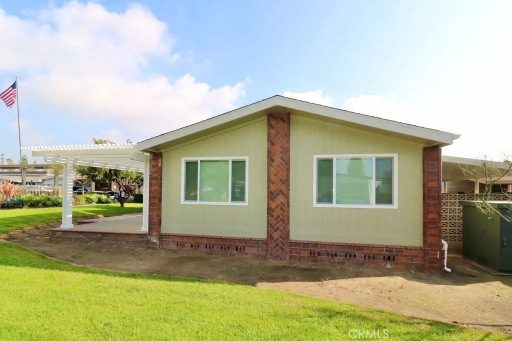 12707 Lake Forest 135 — photo