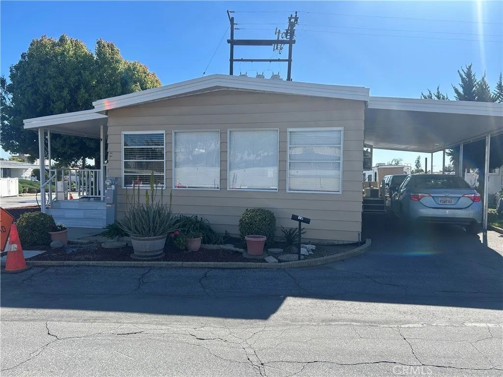 3530 Damien #13 — photo