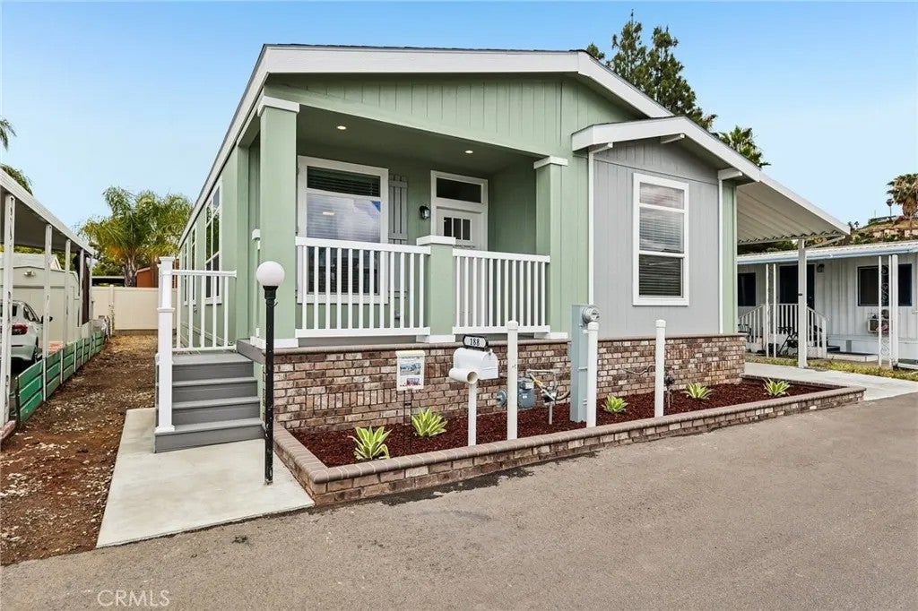 410 S 1st 188 — photo