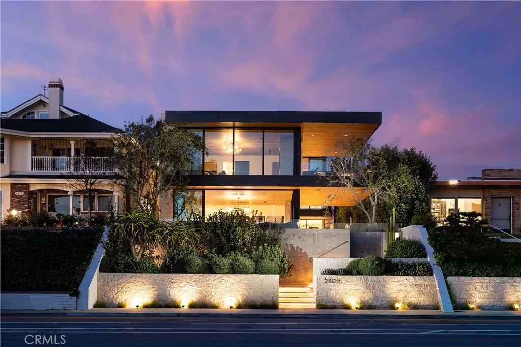 2304 Cliff — photo