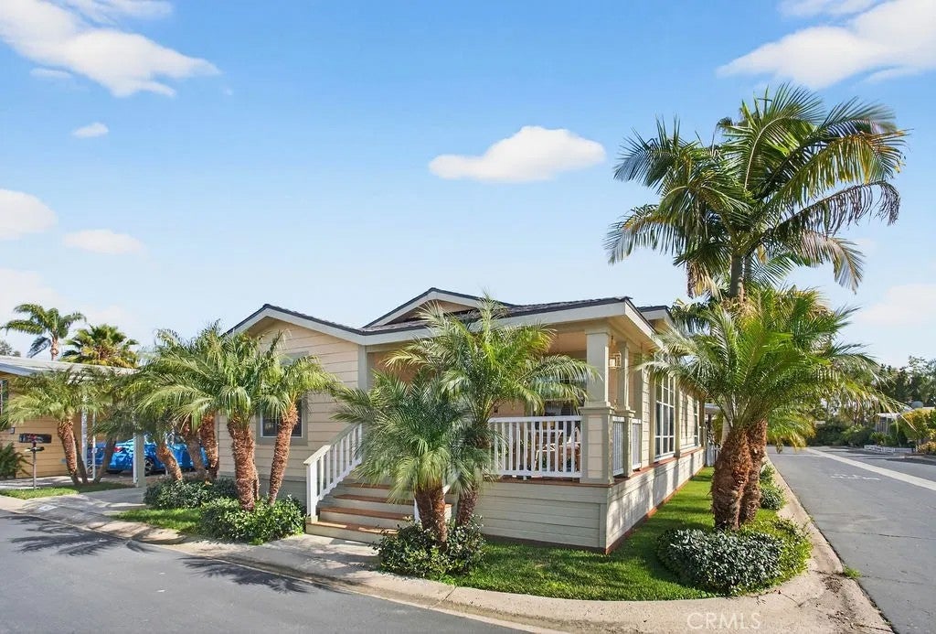 24921 Muirlands 63 — photo