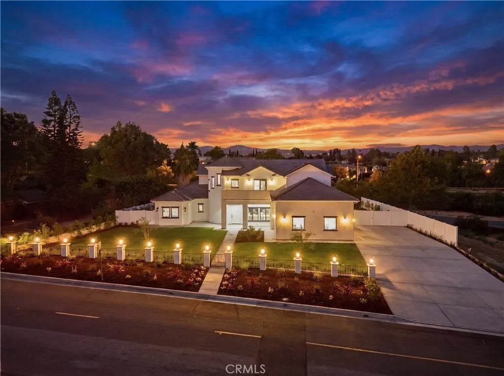 6024 Short St — photo
