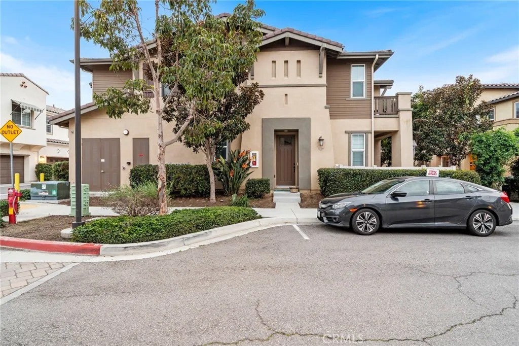 3137 Dega Place — photo