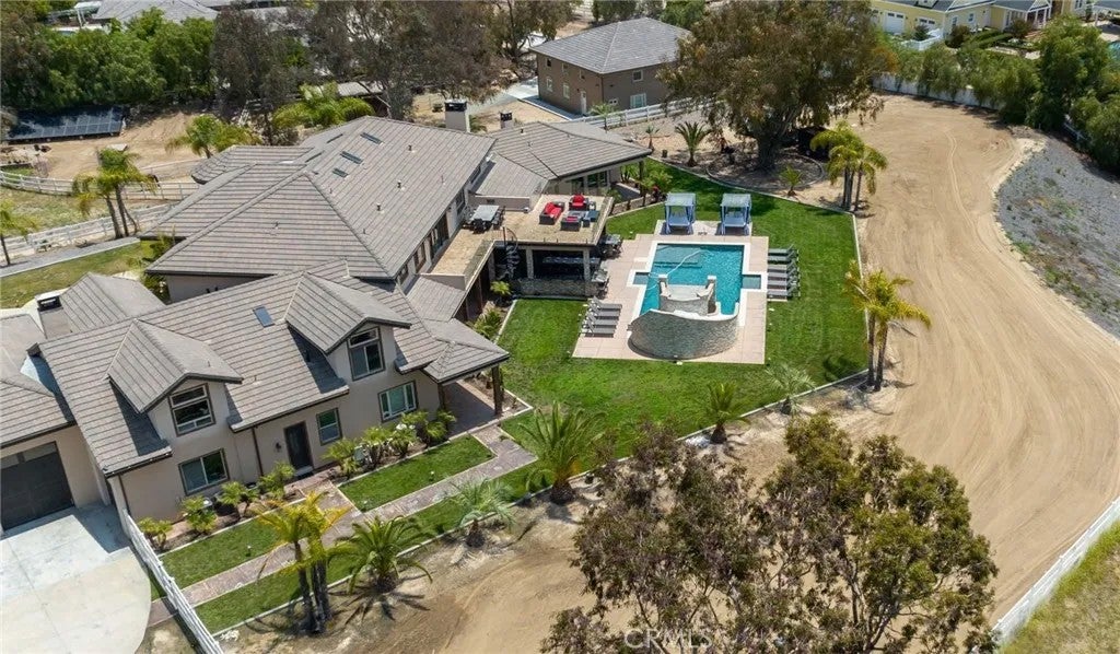 39625 Calle Cabernet — photo