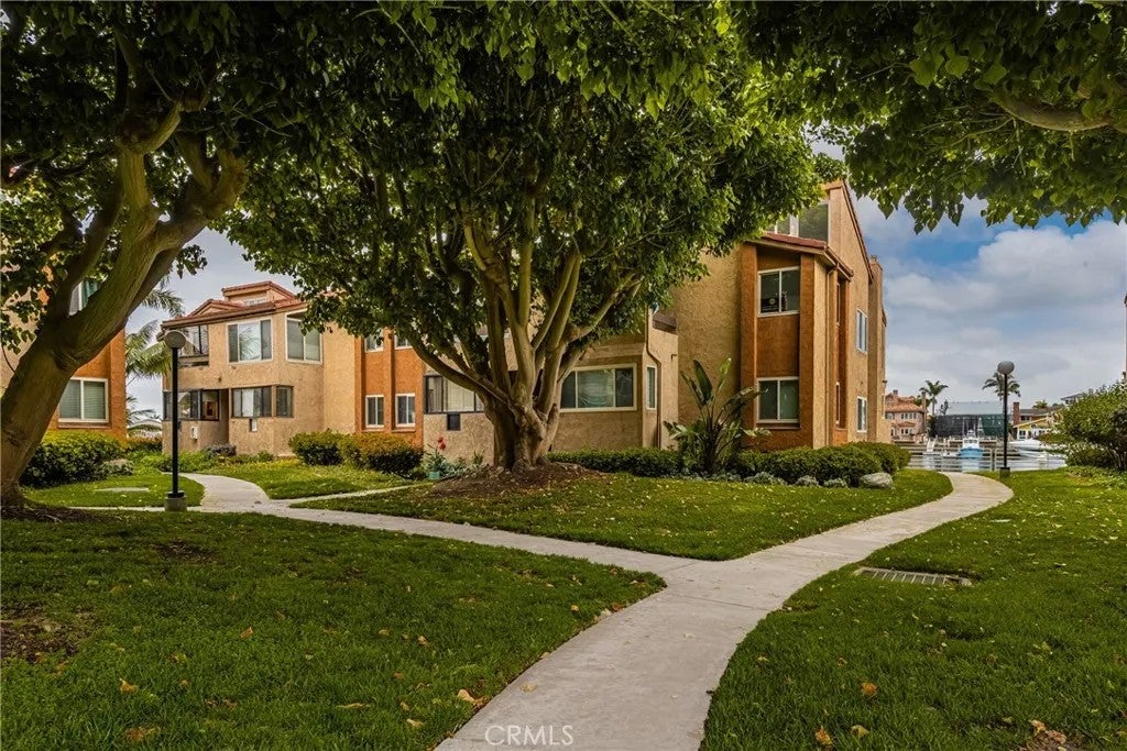 17110 Bluewater Lane — photo