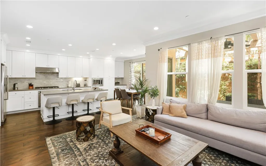 231 Rodeo, Irvine, CA 92602 — photo 2