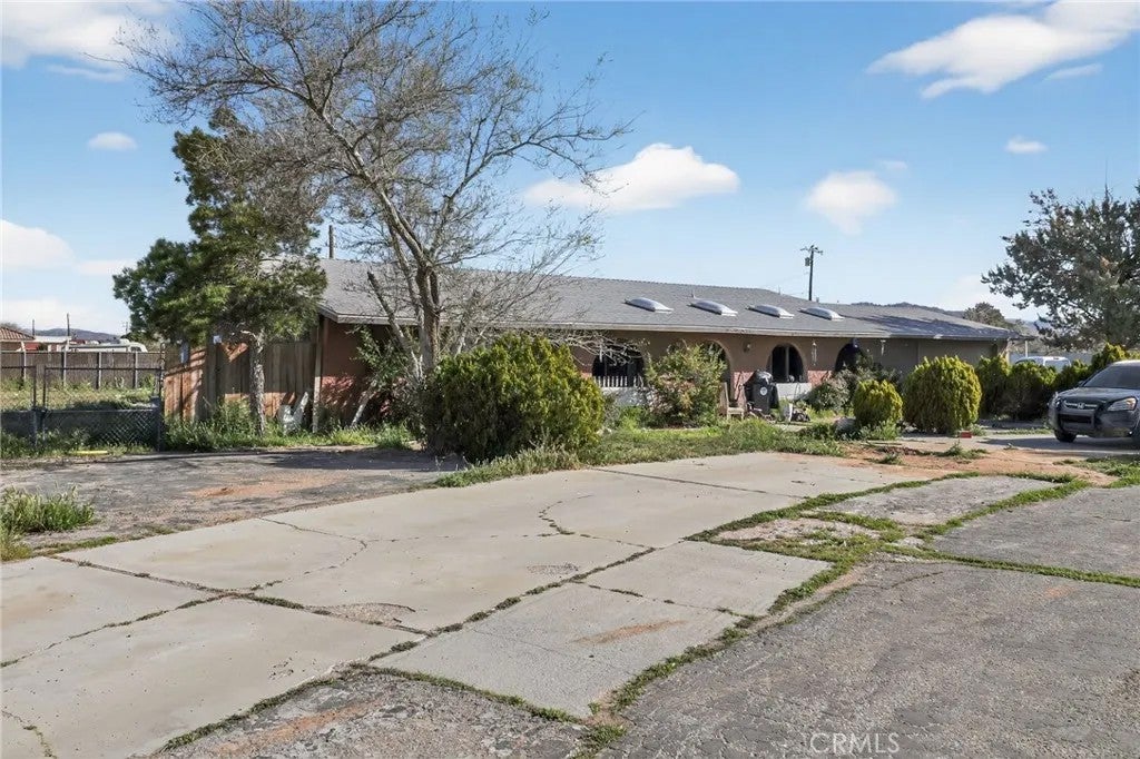 15190 Cheyenne — photo