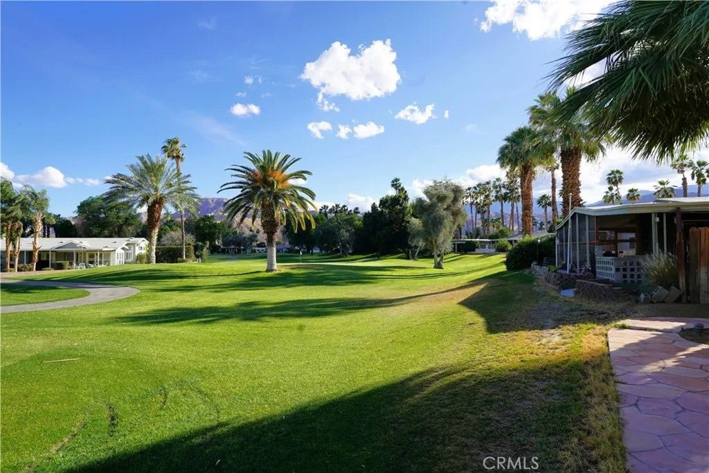 193 Avenida Orontes — photo