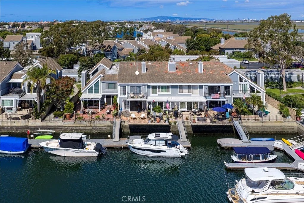 16068 Bonaire — photo