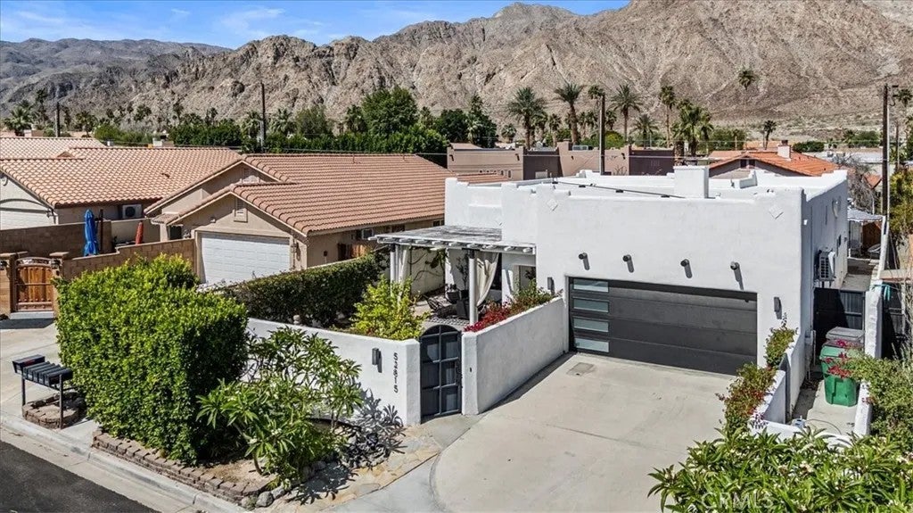 52815 Avenida Alvarado — photo