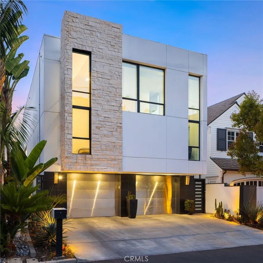 35381 Beach — photo