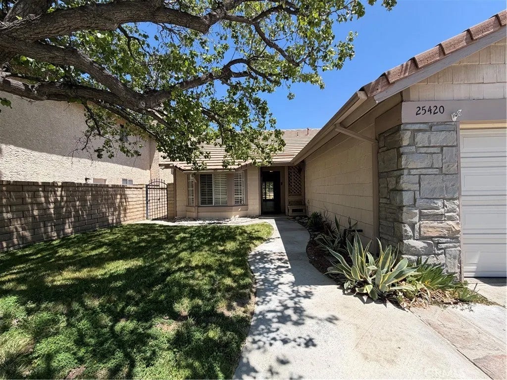 25420 Sheffield Ln — photo