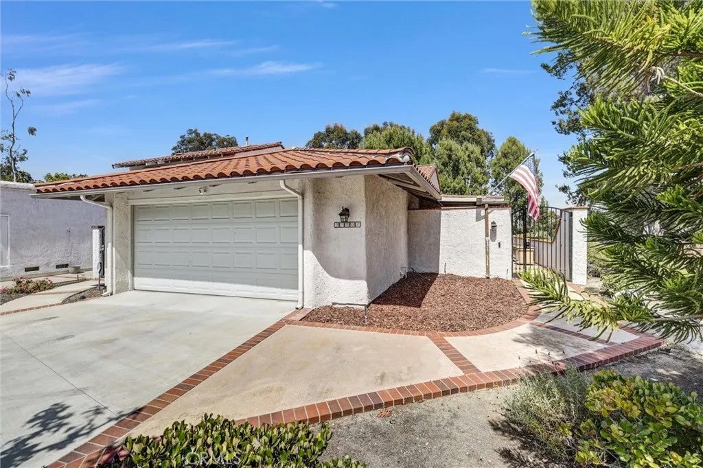 25707 Compass Way — photo