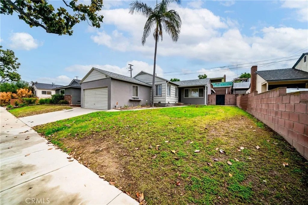 11712 Tarron — photo
