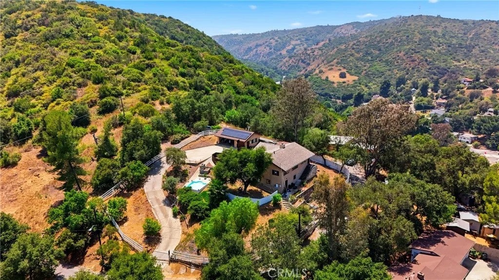 1225 Grand View — photo