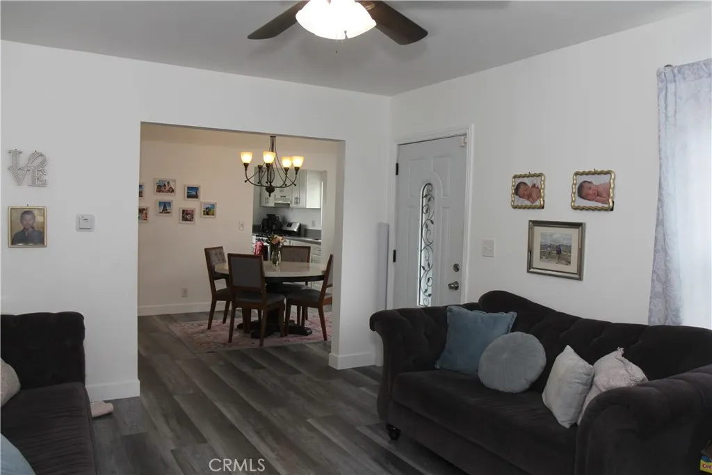 818 S Sloan, Compton, CA 90221 — photo 2