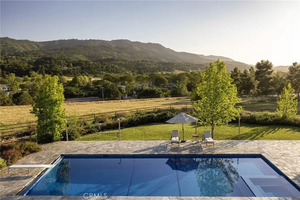 10585 Santa Paula Ojai Road — photo