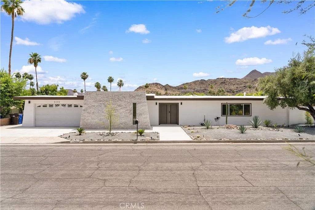 5191 E Lakeside Dr — photo