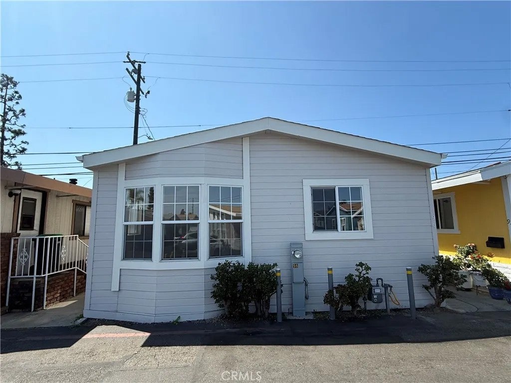 327 W Wilson 96 — photo