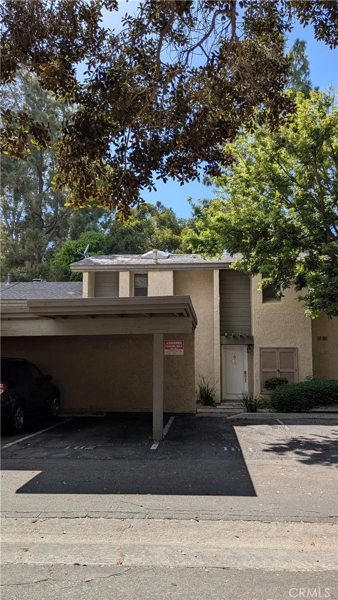 4900 E Chapman 48 — photo
