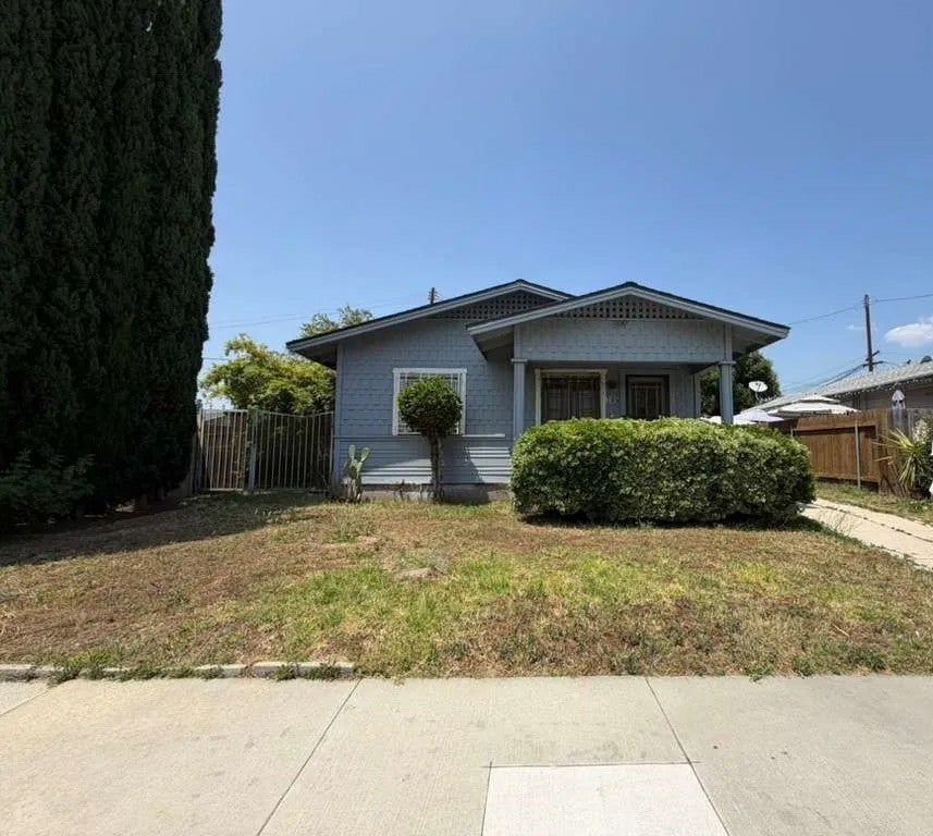 309 W Alhambra — photo