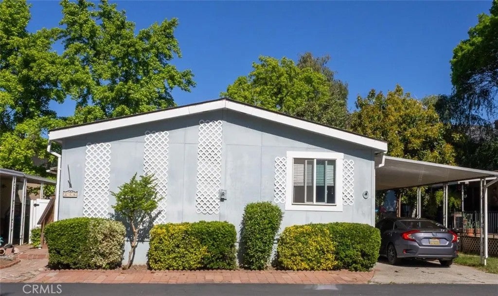 3156 Esplanade 316 — photo