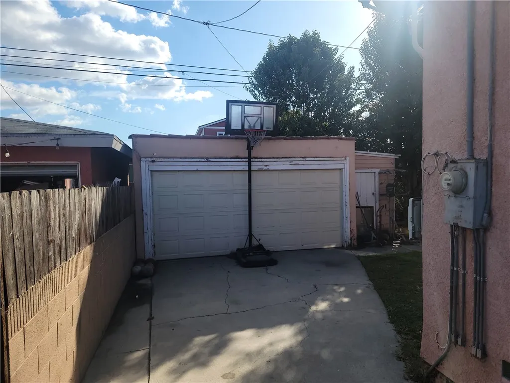 34 E 53rd, Long Beach, CA 90805 — photo 2