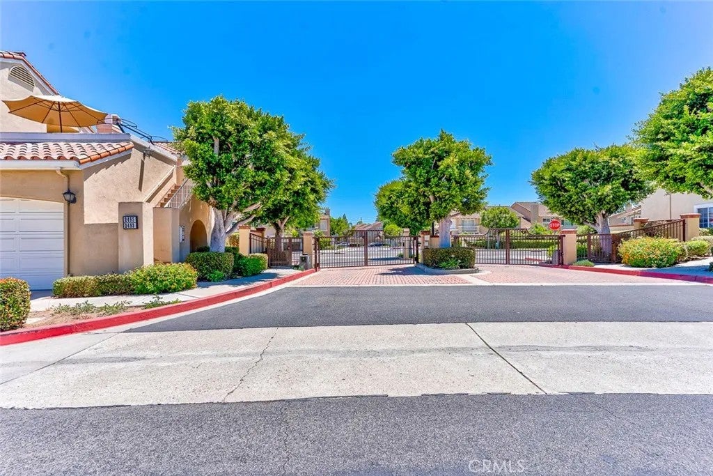2495 Paseo Circulo — photo