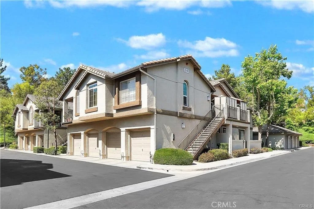 27 Chaumont Circle — photo