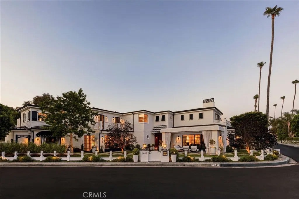 2442 Marino Dr — photo