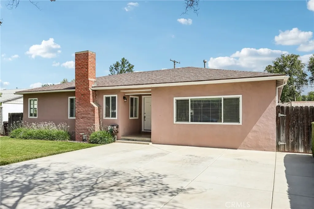 4593 Gardena, Riverside, CA 92506 — photo 2