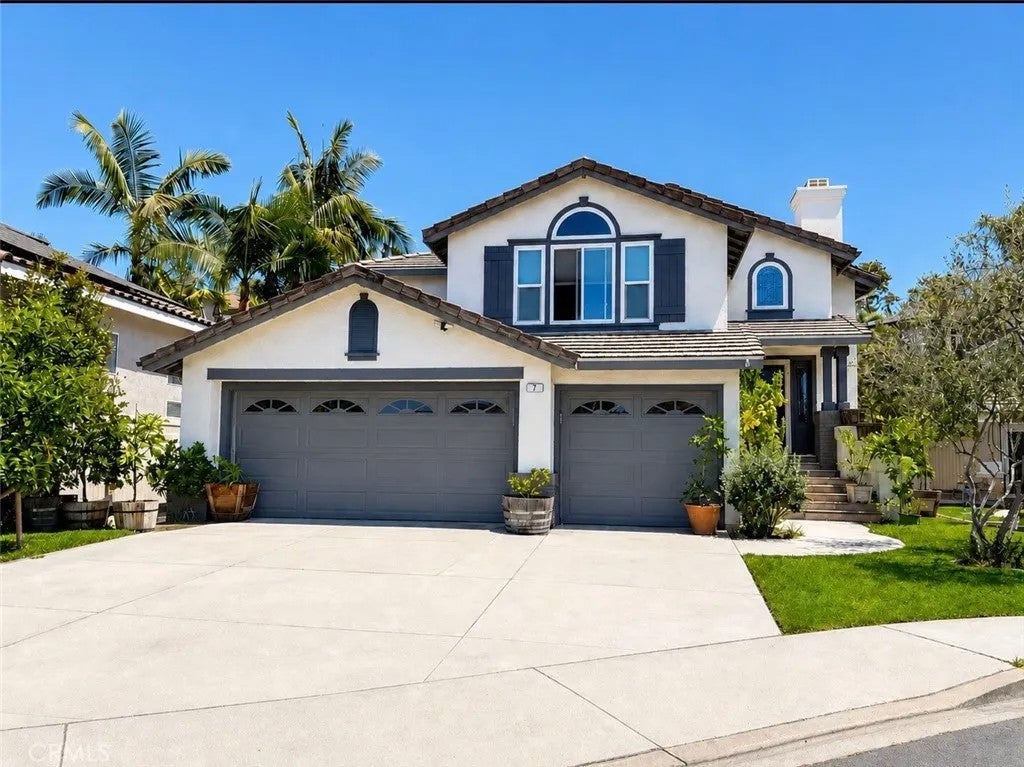 7 Harveston — photo