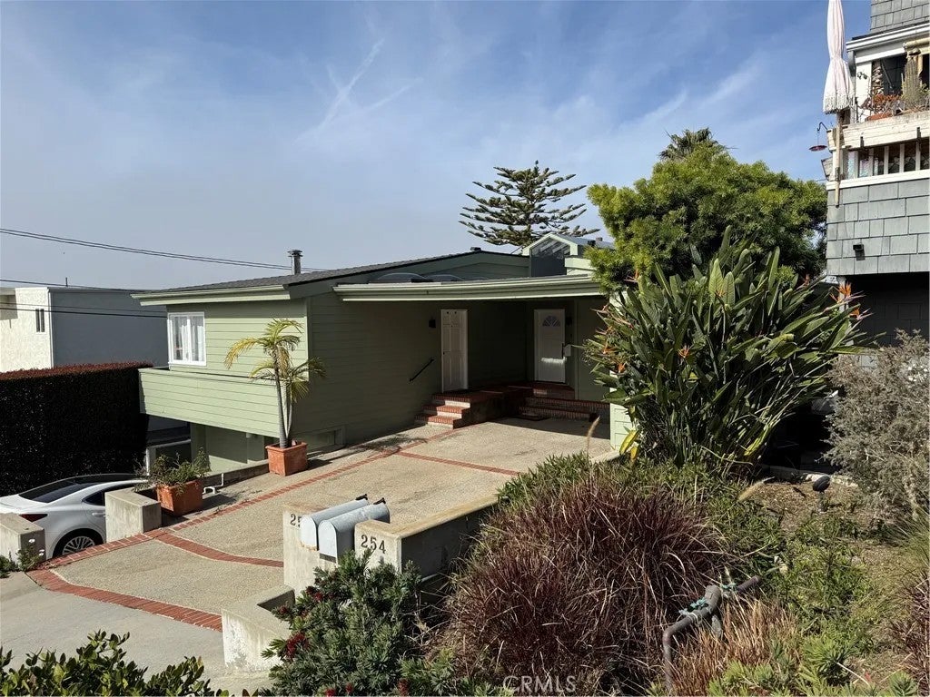 Home in Laguna Beach, CA 92651