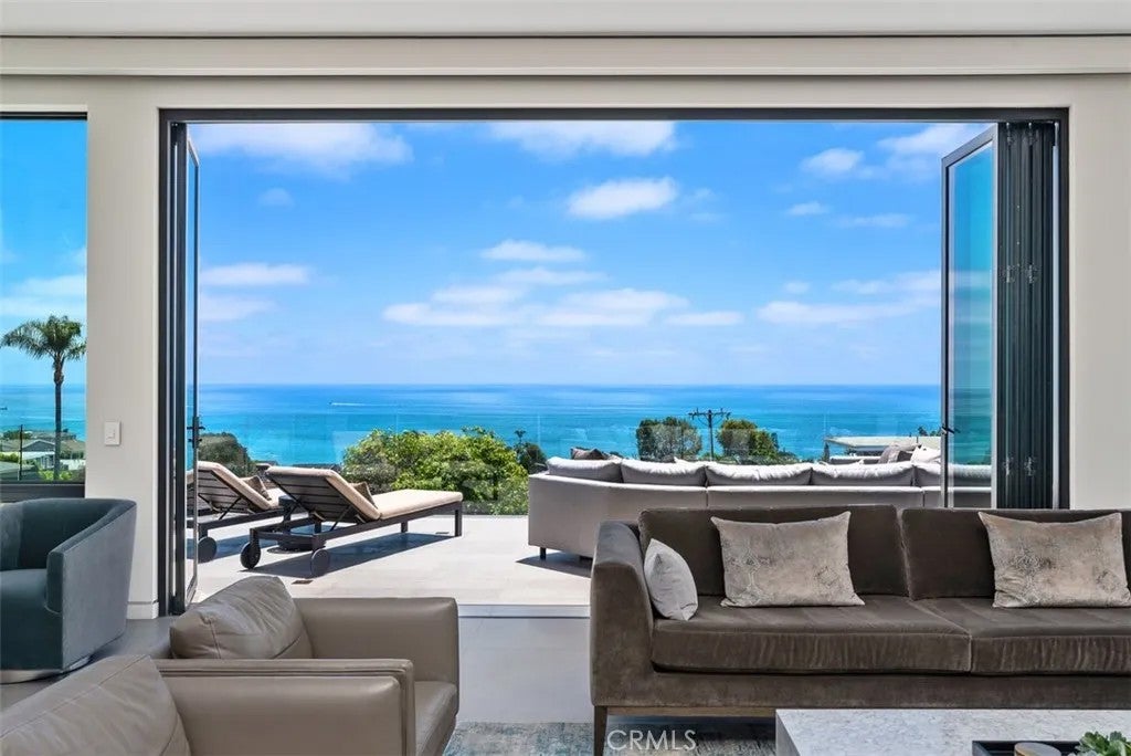 848 Hillcrest Drive — photo