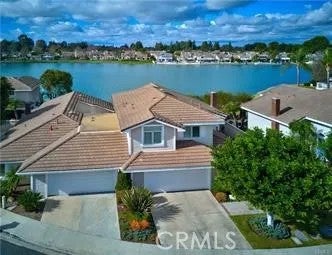 70 Fairlake — photo